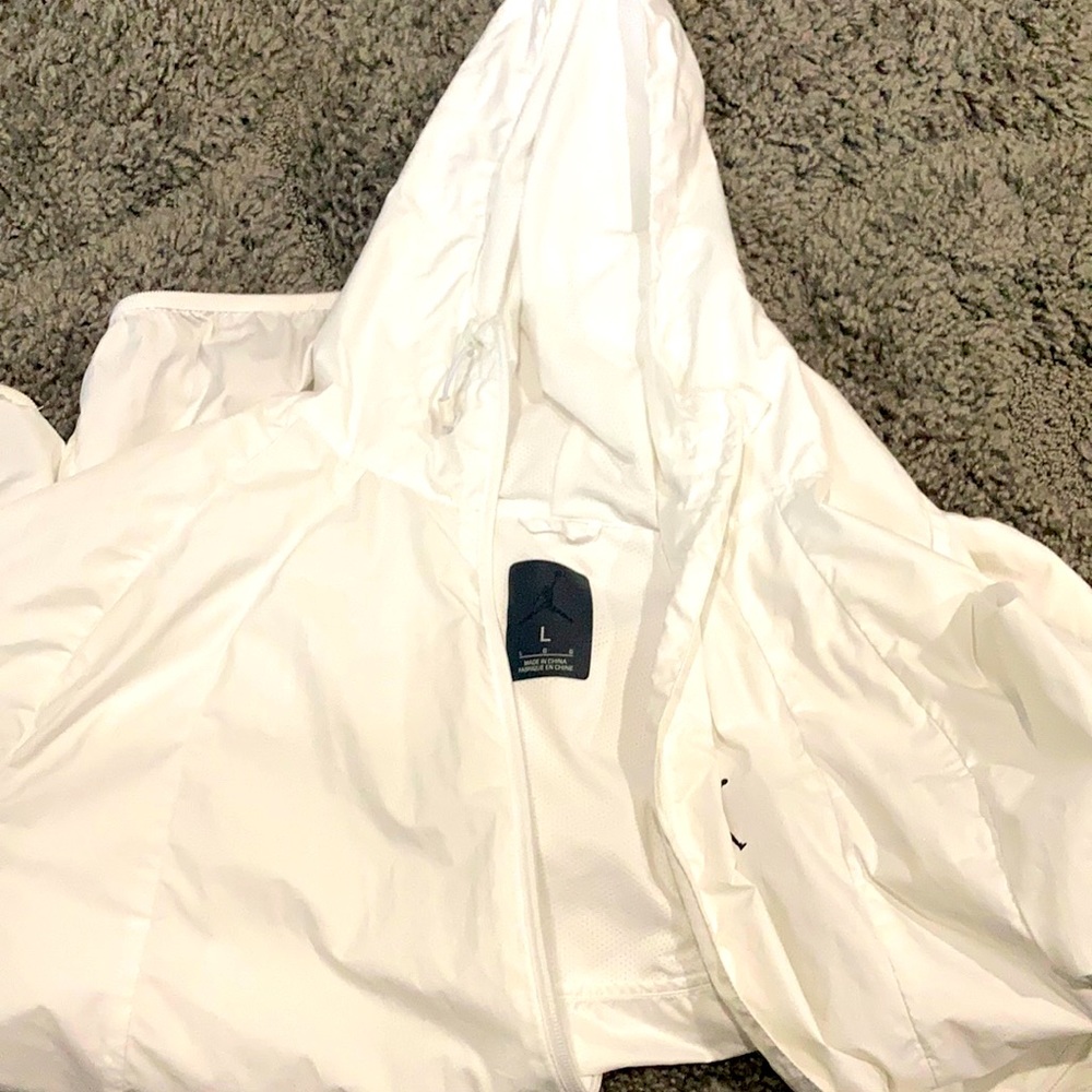 Nike men’s  air Jordan large white windbreaker like new